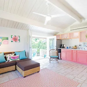 North Shore Garden Apartment